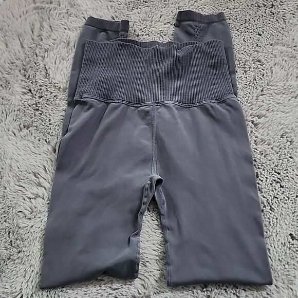 NWOT Free People Movement Leggings Size XS/S - Picture 1 of 3